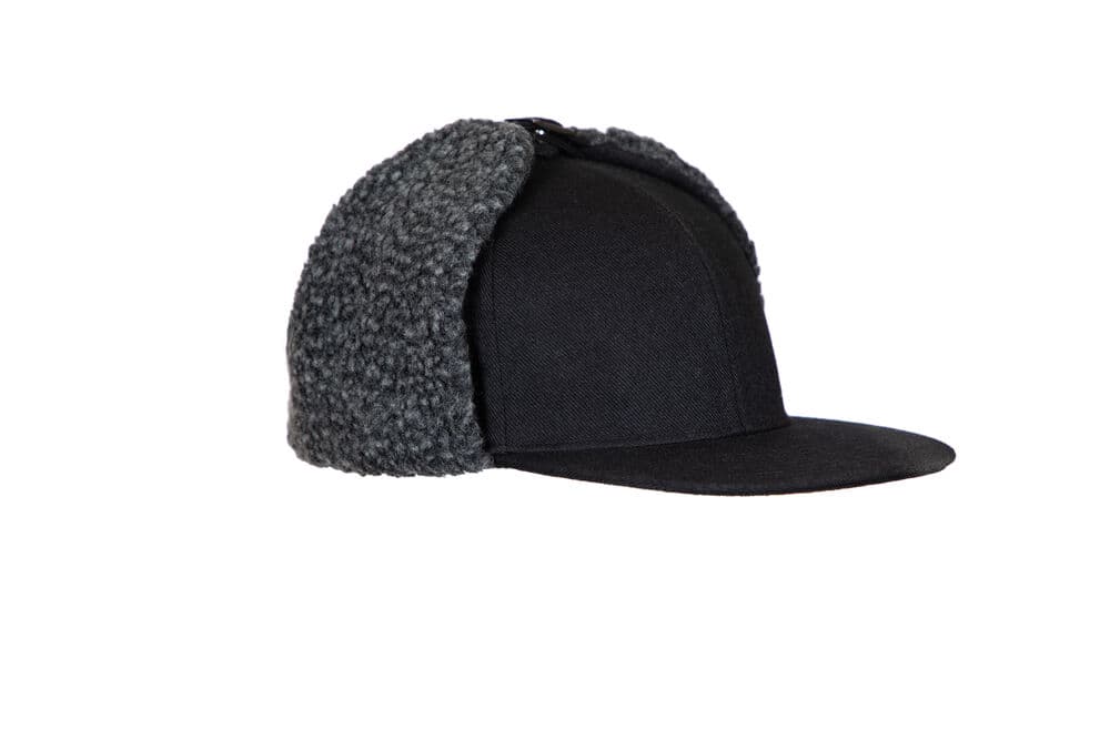 9082 GORRA CON OREJERAS